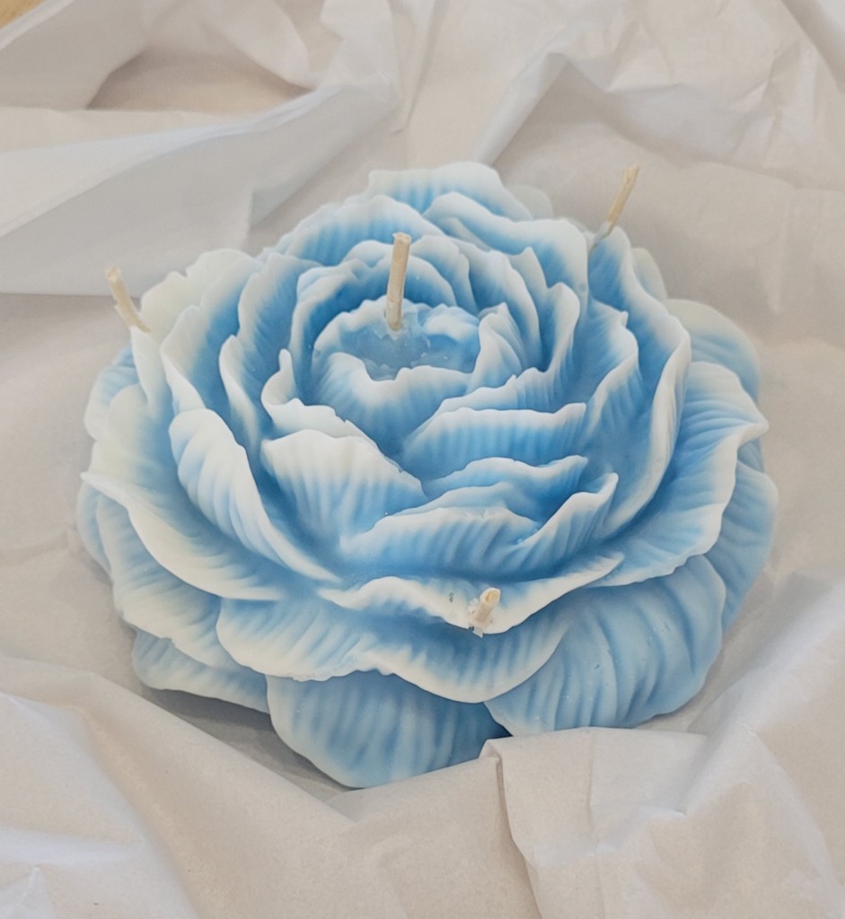 Bougie décoration pivoine bleue XL