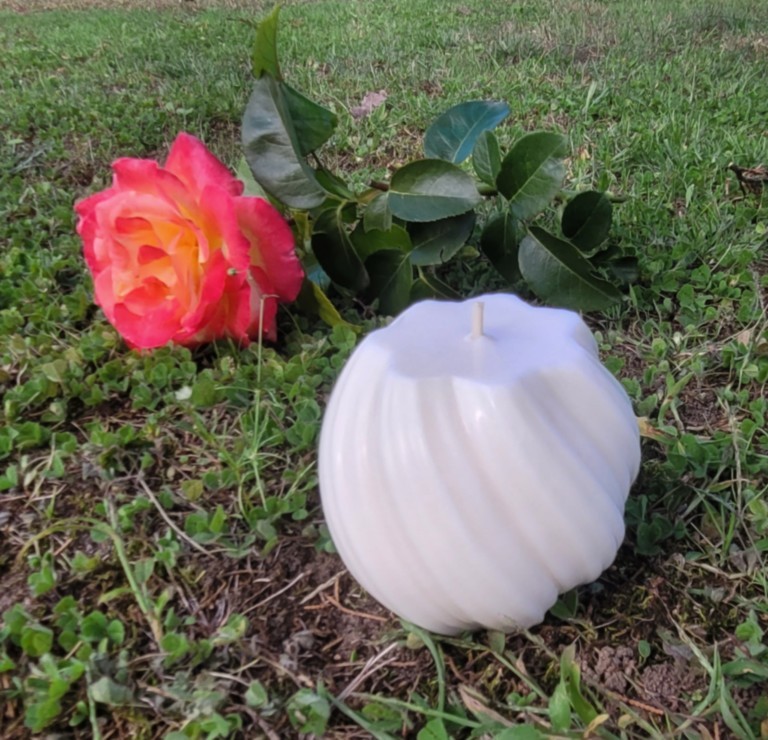 Bougie sobre et élégante