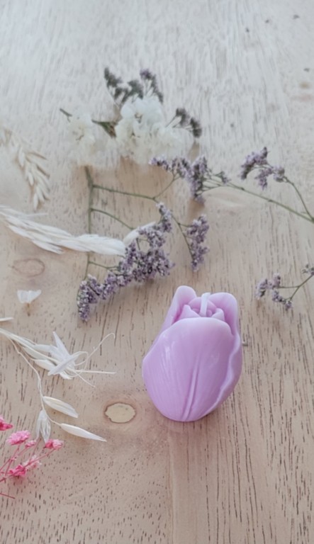 Petite bougie tulipe mauve