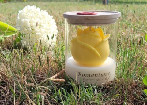 Bougie romantique fermée