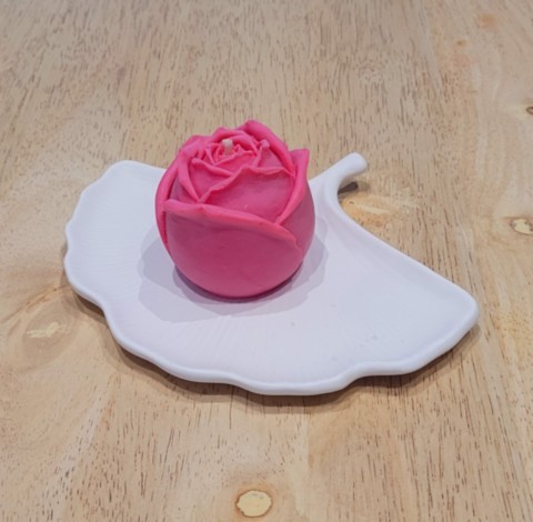 Bougie rose rose M sur socle
